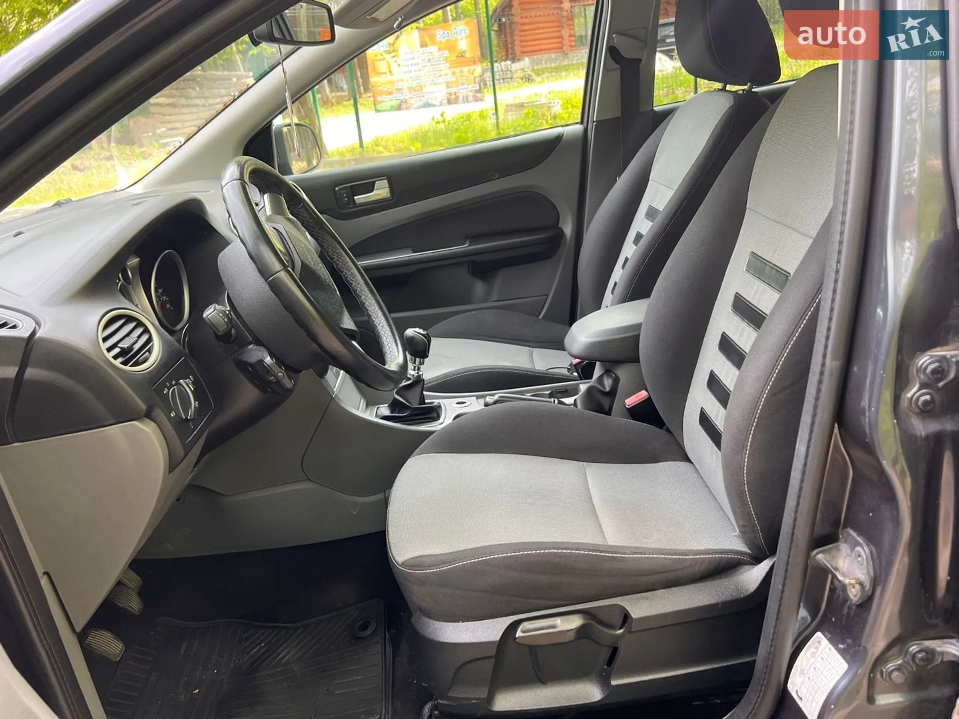 2010 Ford Focus - мініатюра 30