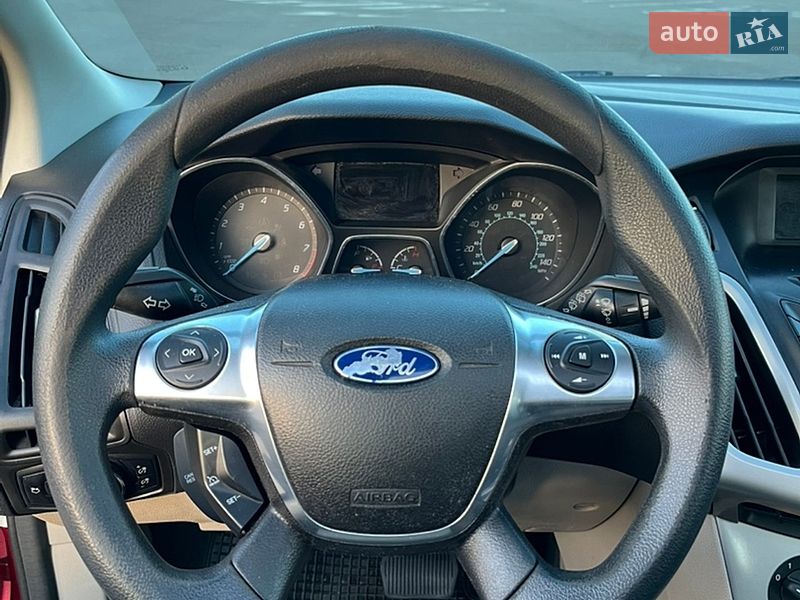 Хэтчбек Ford Focus 2014 в Ровно