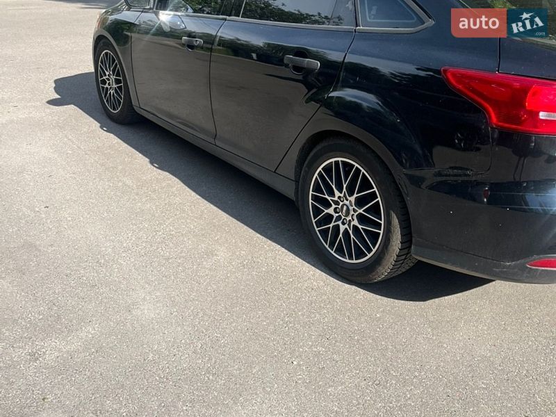Седан Ford Focus 2015 в Киеве