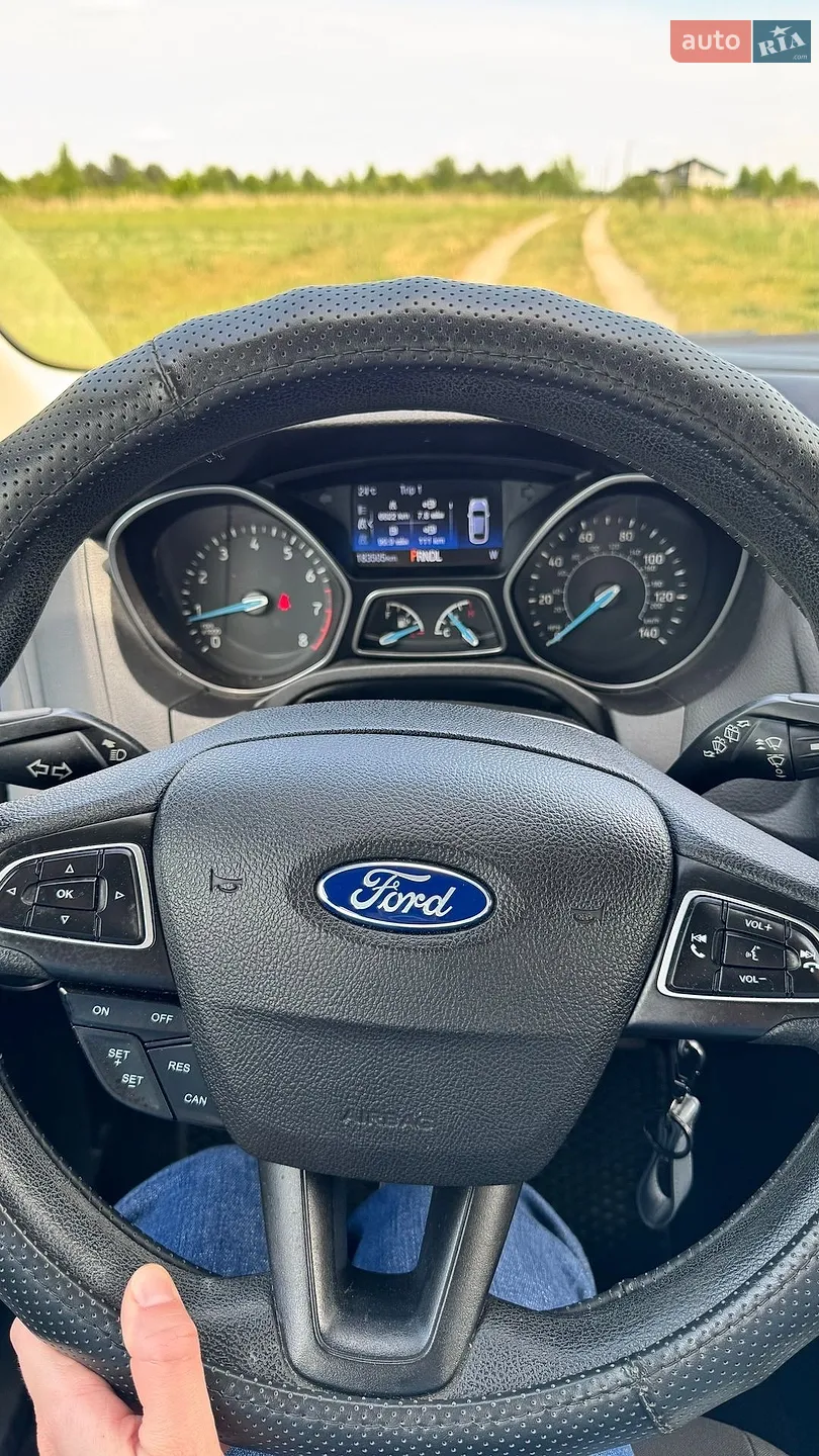 2015 Ford Focus - мініатюра 9