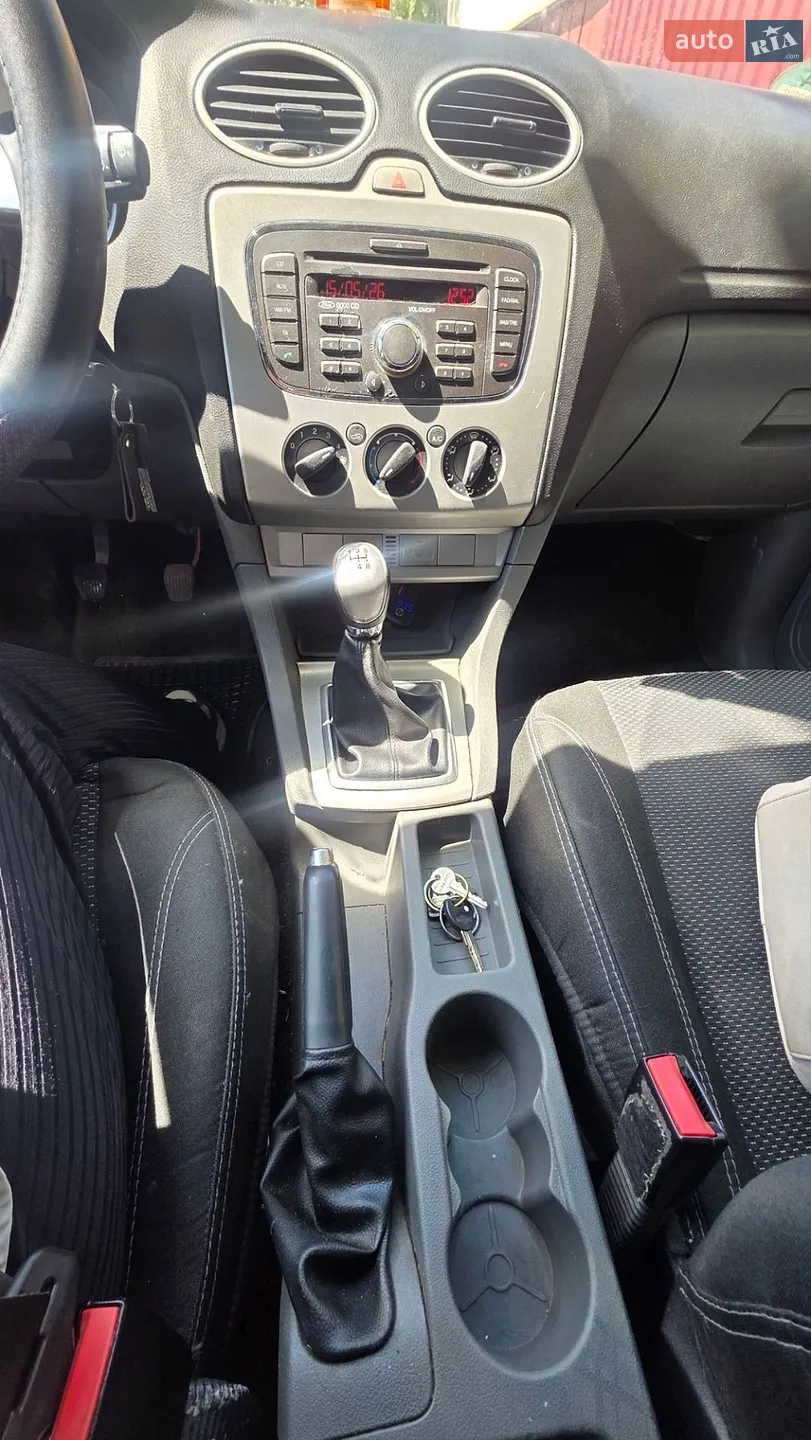 2010 Ford Focus - мініатюра 4
