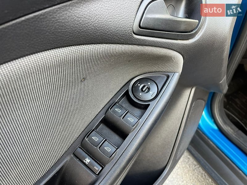 Хэтчбек Ford Focus 2011 в Чернигове