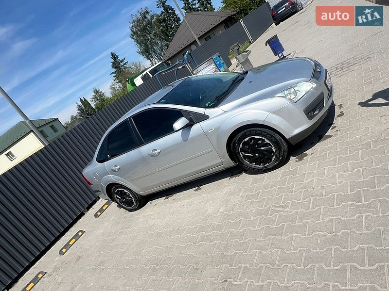Седан Ford Focus 2005 в Теофіполі
