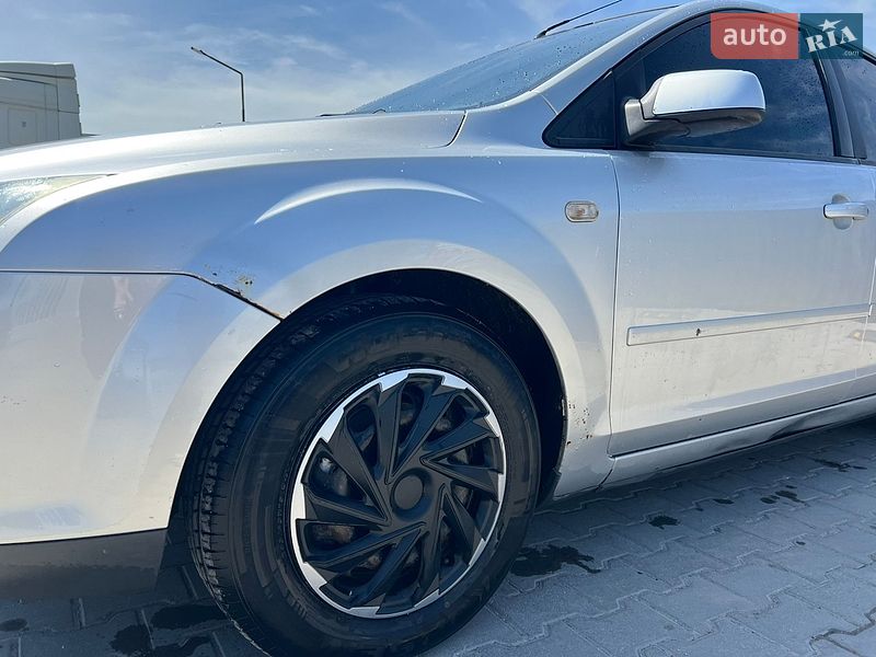 Седан Ford Focus 2005 в Теофіполі