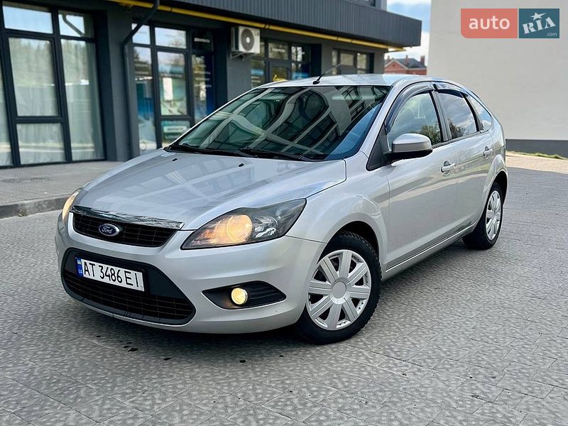 Хетчбек Ford Focus 2008 в Новояворівську