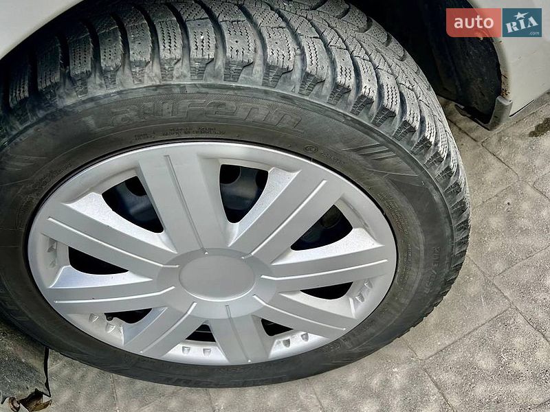 Хетчбек Ford Focus 2008 в Новояворівську