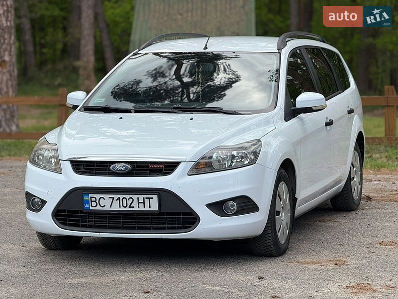 Универсал Ford Focus 2010 в Великих Мостах