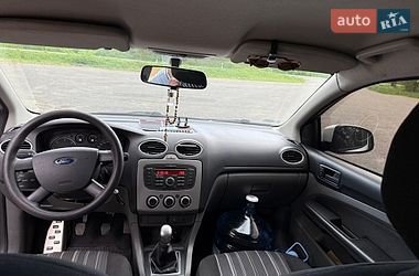 Универсал Ford Focus 2010 в Великих Мостах