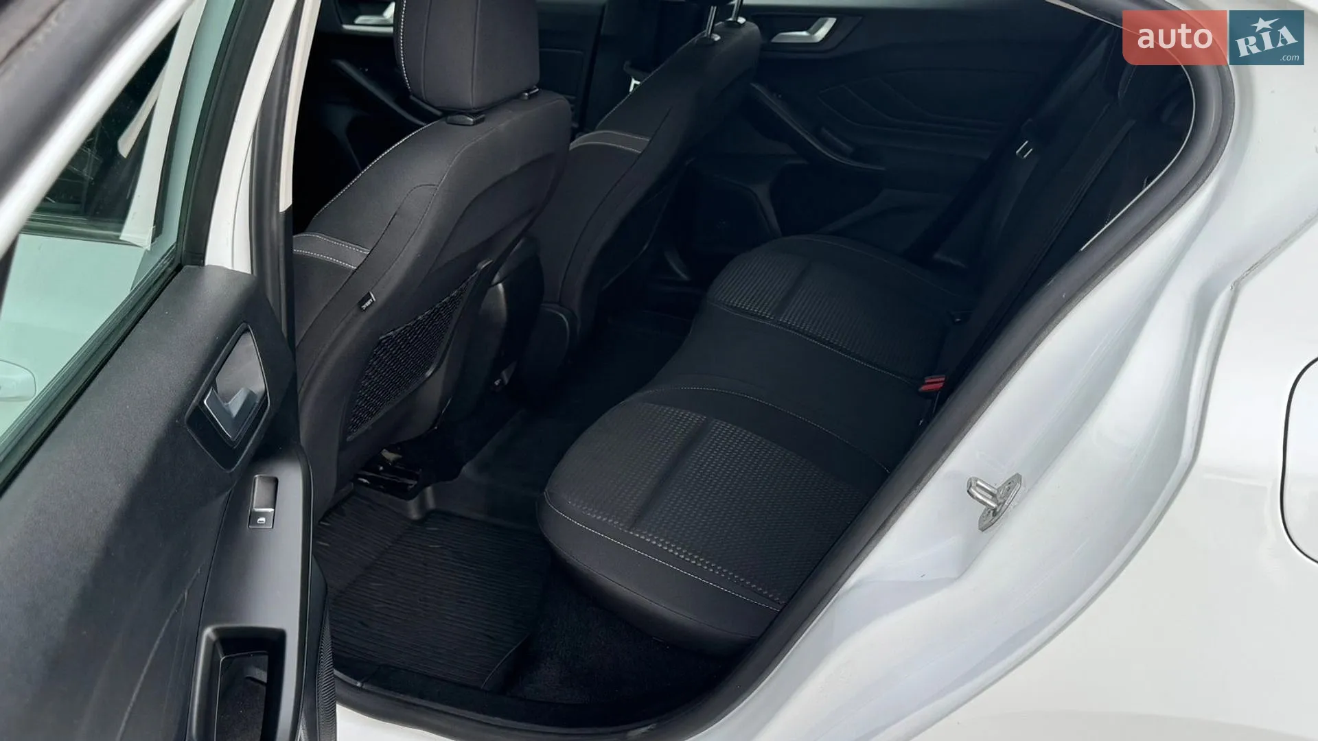 2020 Ford Focus - мініатюра 11