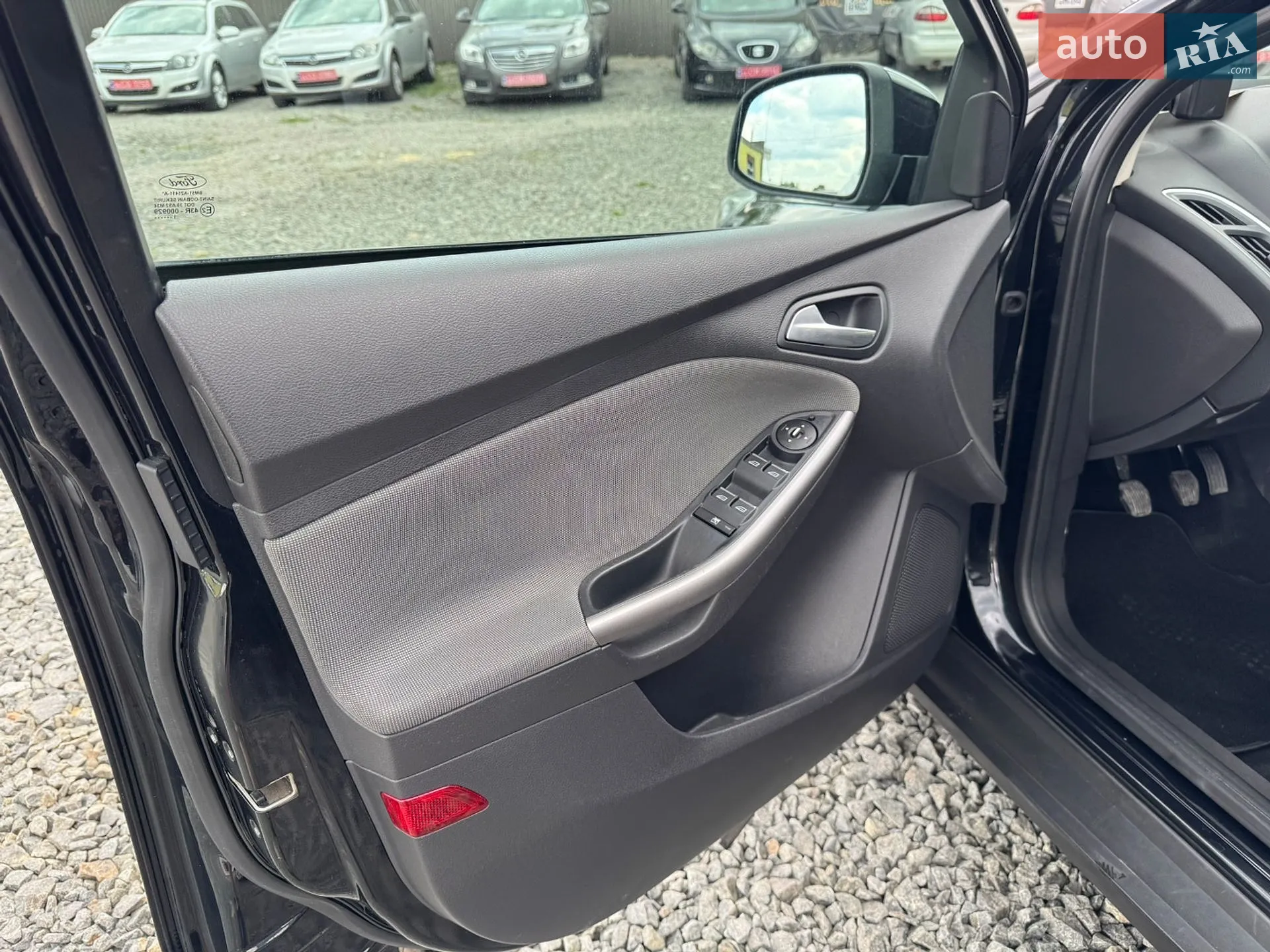 2011 Ford Focus - мініатюра 12