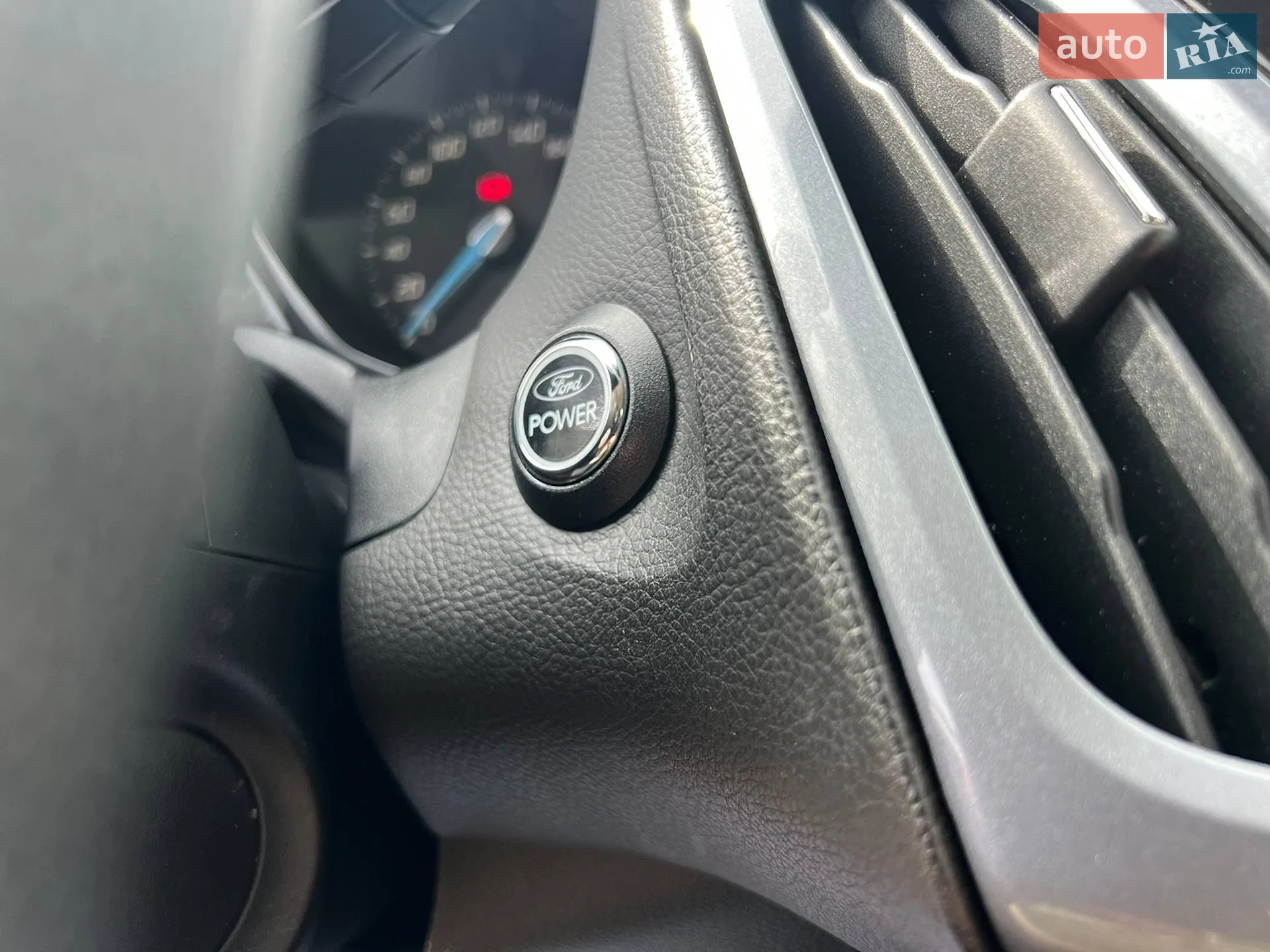 2012 Ford Focus - мініатюра 16