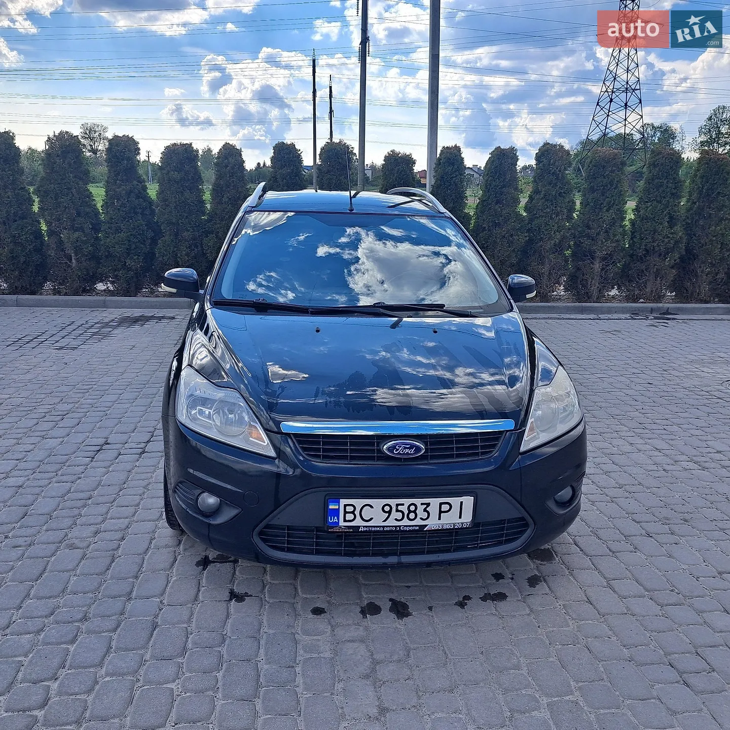 2010 Ford Focus - мініатюра 2