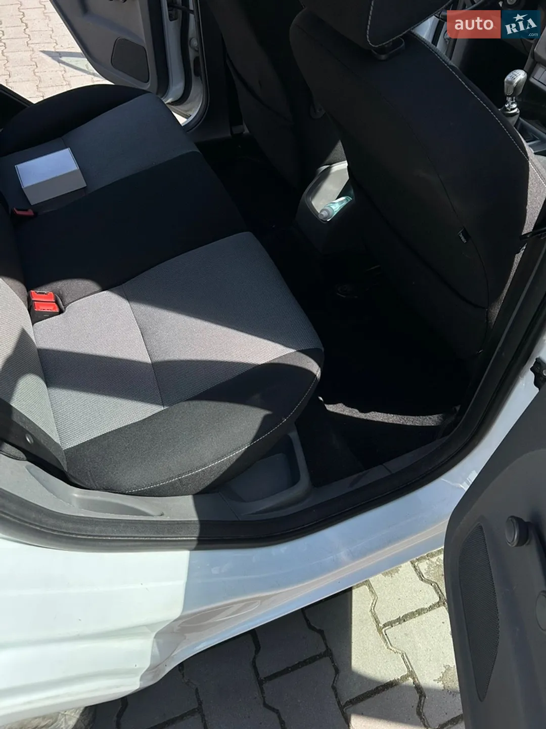 2010 Ford Focus - мініатюра 10