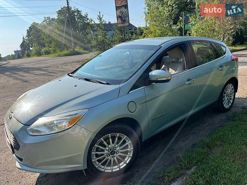 Хэтчбек Ford Focus 2012 в Львове фото Хэтчбек Ford Focus 2012 в Львове