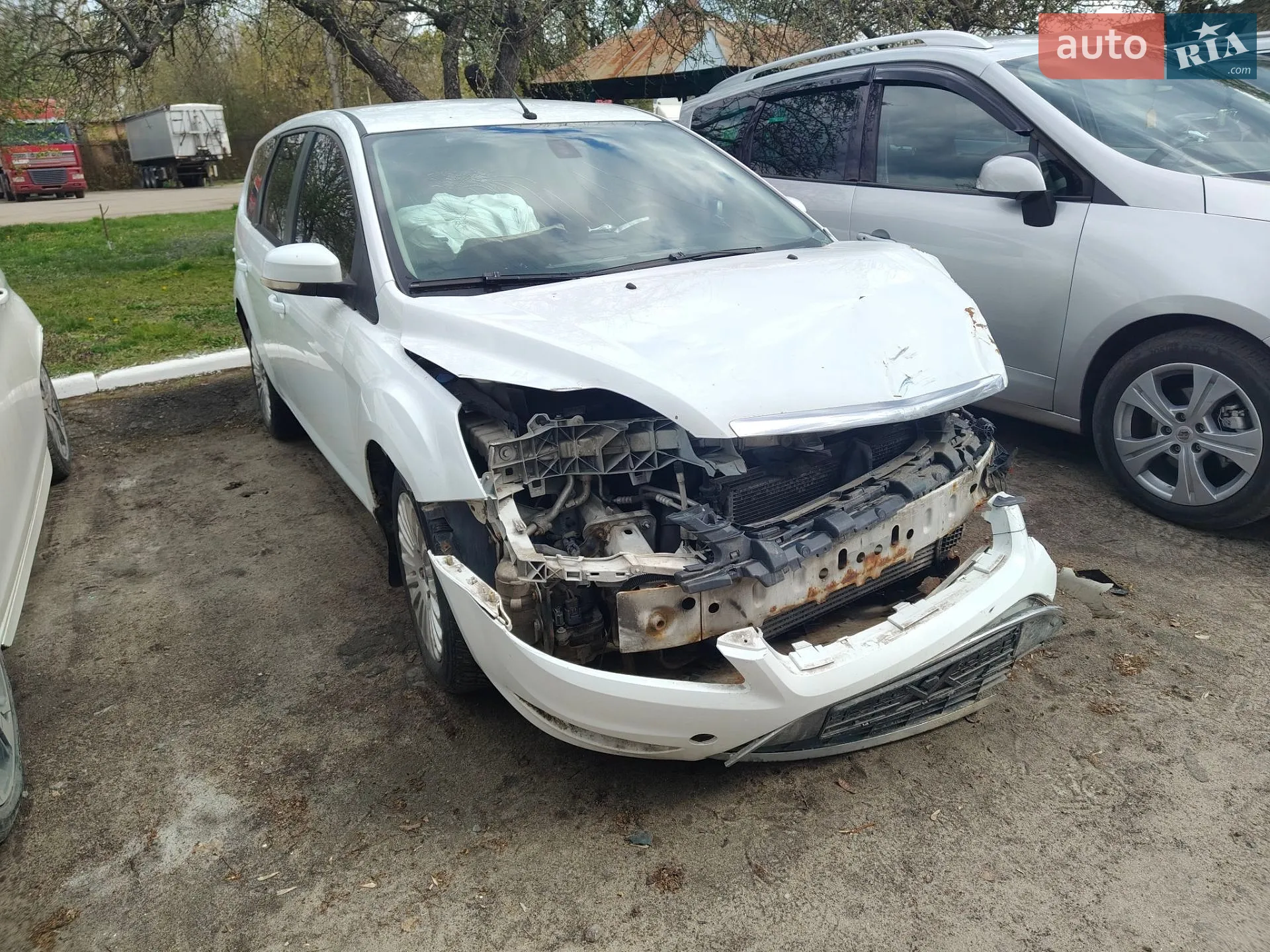 2010 Ford Focus - мініатюра 2