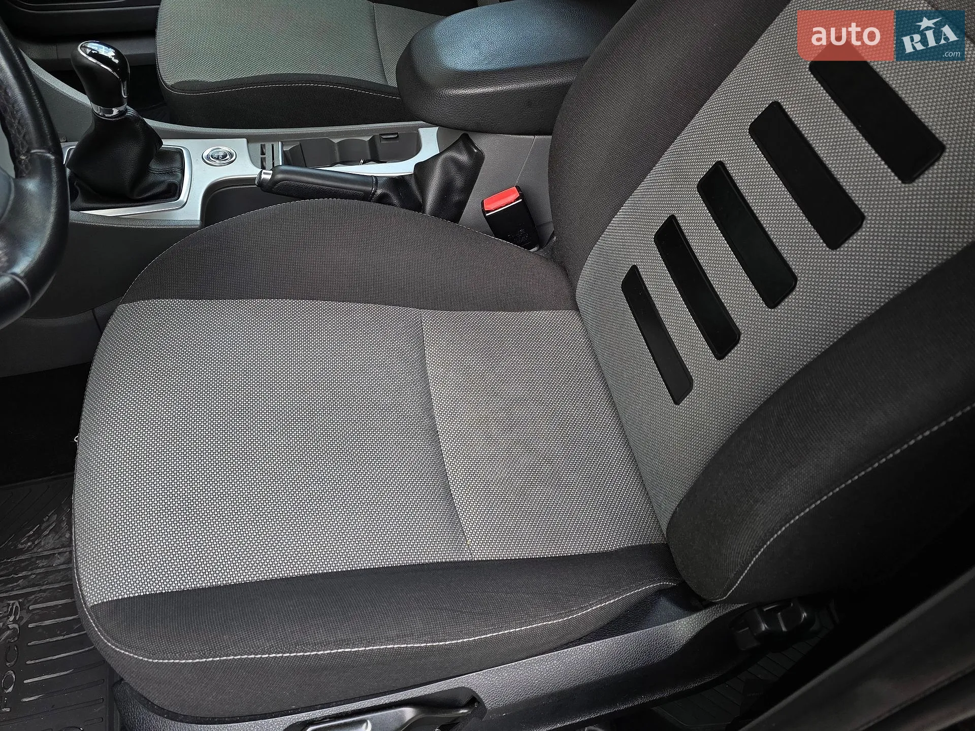 2010 Ford Focus - мініатюра 24