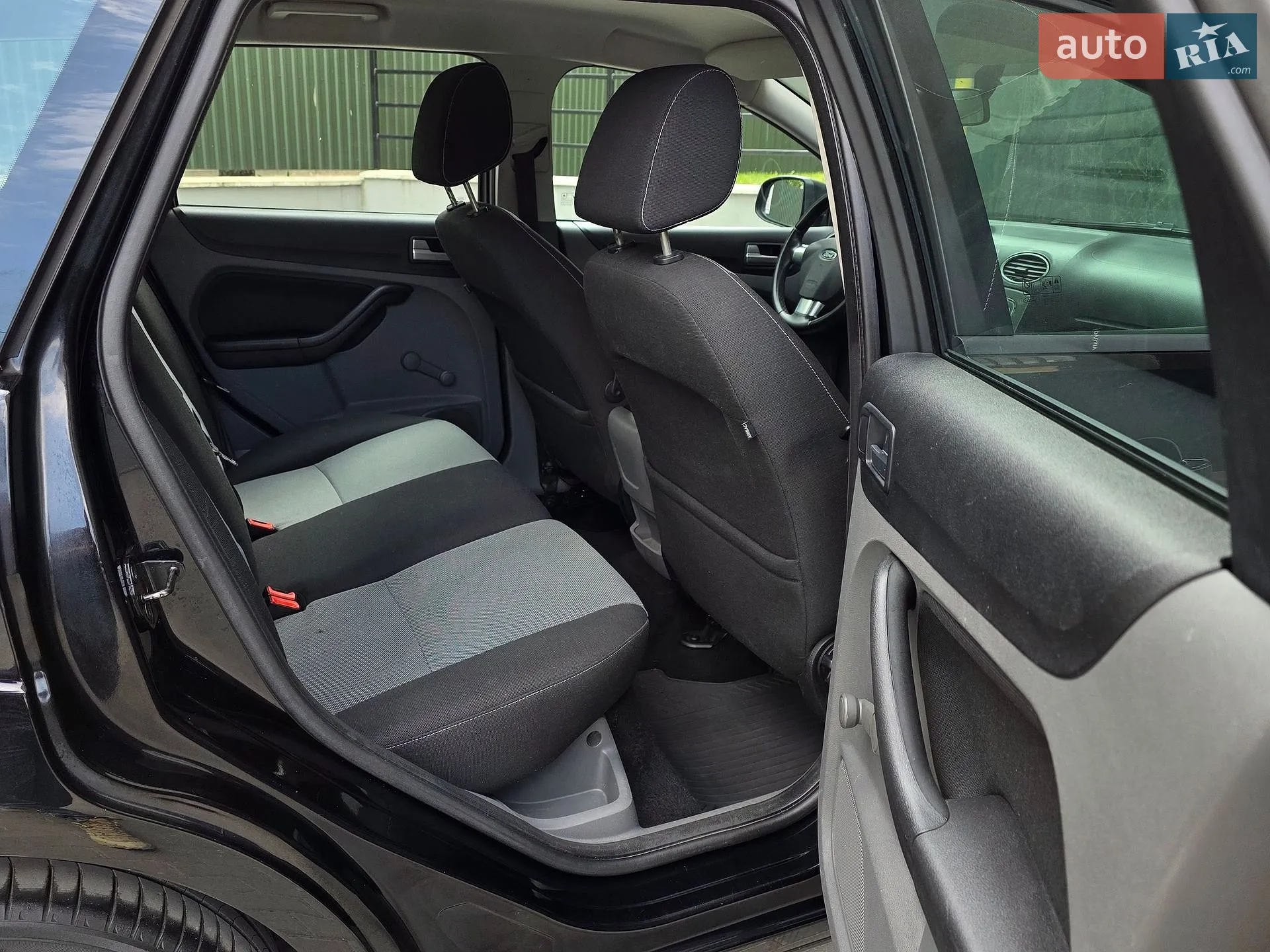 2010 Ford Focus - мініатюра 33