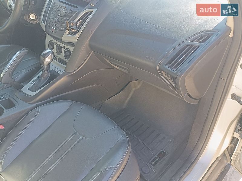 Хетчбек Ford Focus 2012 в Острозі