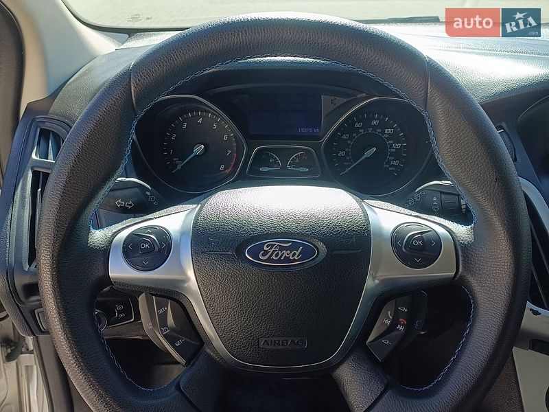 Хетчбек Ford Focus 2012 в Острозі