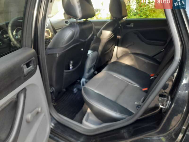 Універсал Ford Focus 2010 в Львові фото 5 Універсал Ford Focus 2010 в Львові