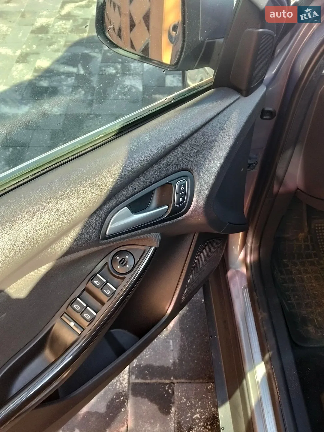 2016 Ford Focus - мініатюра 28