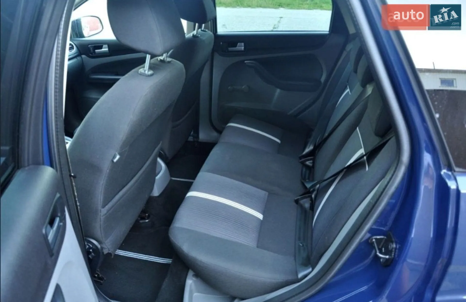 2010 Ford Focus - мініатюра 10
