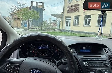 Седан Ford Focus 2015 в Львове фото 10 Седан Ford Focus 2015 в Львове