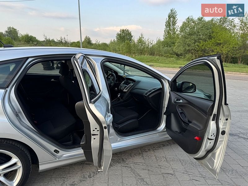 Хэтчбек Ford Focus 2015 в Львове фото 11 Хэтчбек Ford Focus 2015 в Львове