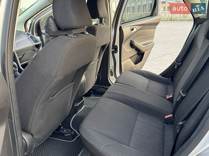 Хэтчбек Ford Focus 2015 в Львове фото 18 Хэтчбек Ford Focus 2015 в Львове