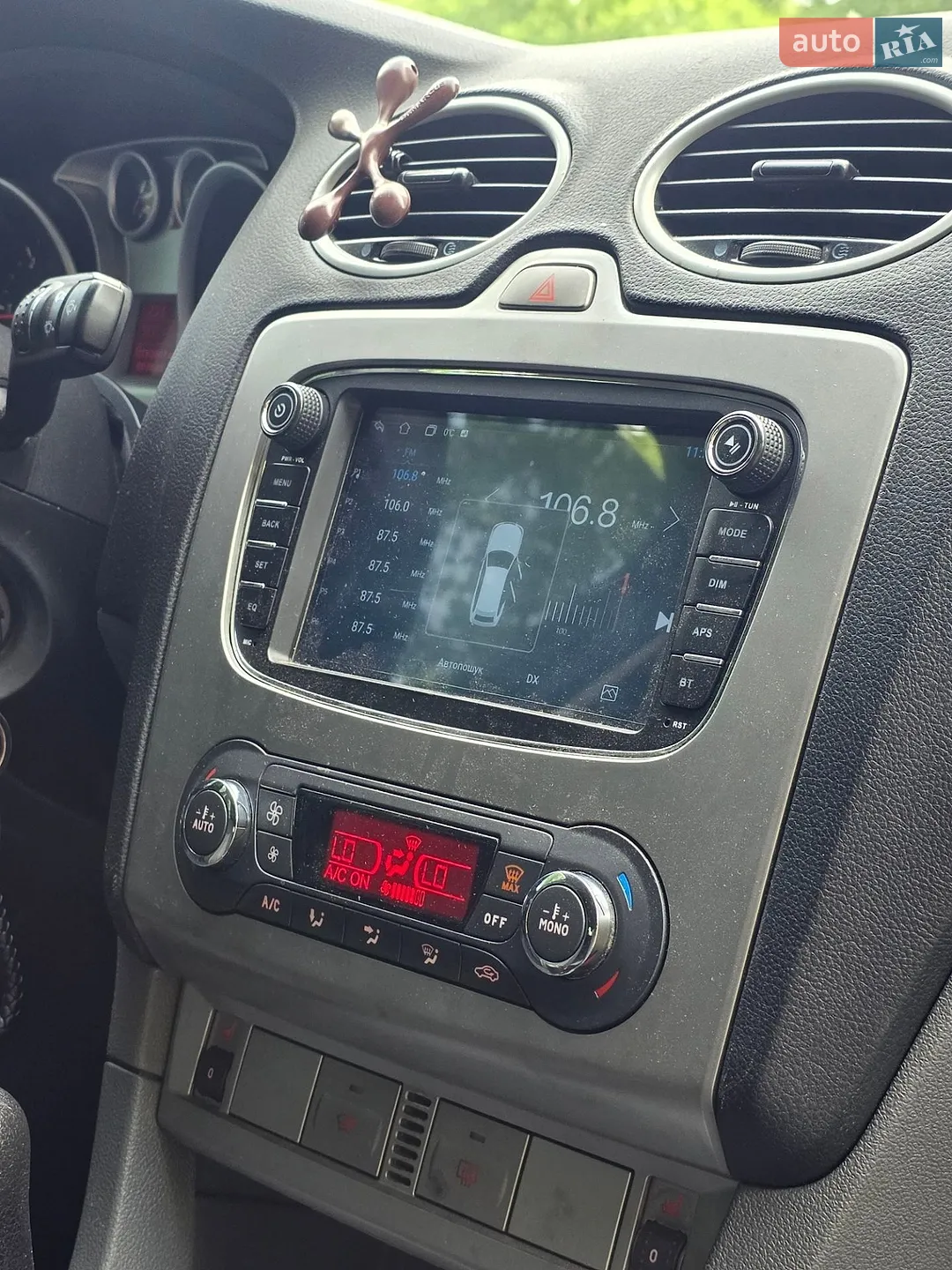 2010 Ford Focus - мініатюра 19