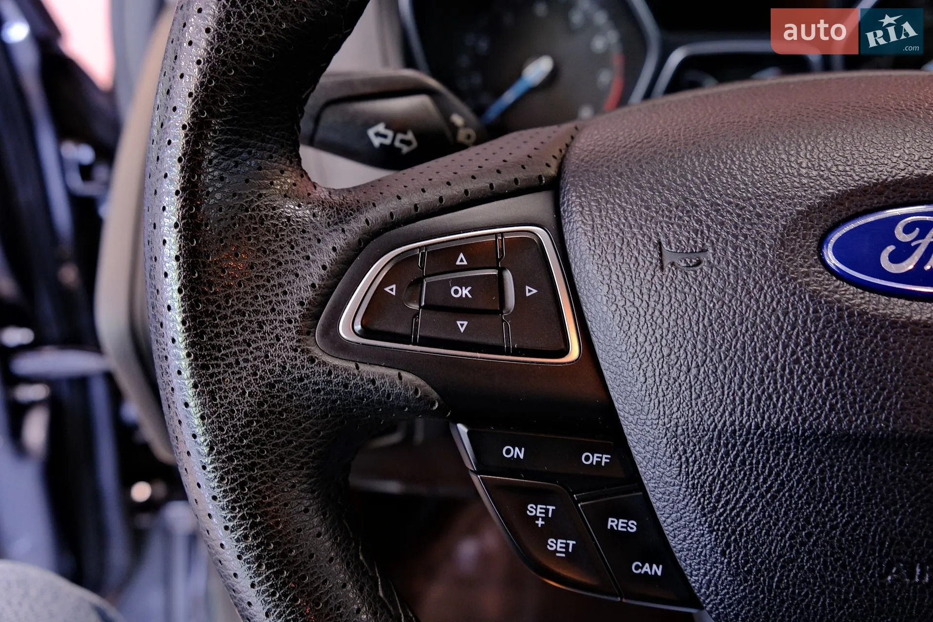 2016 Ford Focus - мініатюра 18