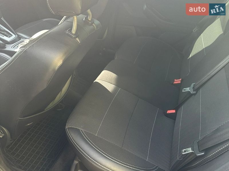 Хетчбек Ford Focus 2013 в Івано-Франківську