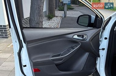 Универсал Ford Focus 2016 в Новомосковске фото 10 Универсал Ford Focus 2016 в Новомосковске