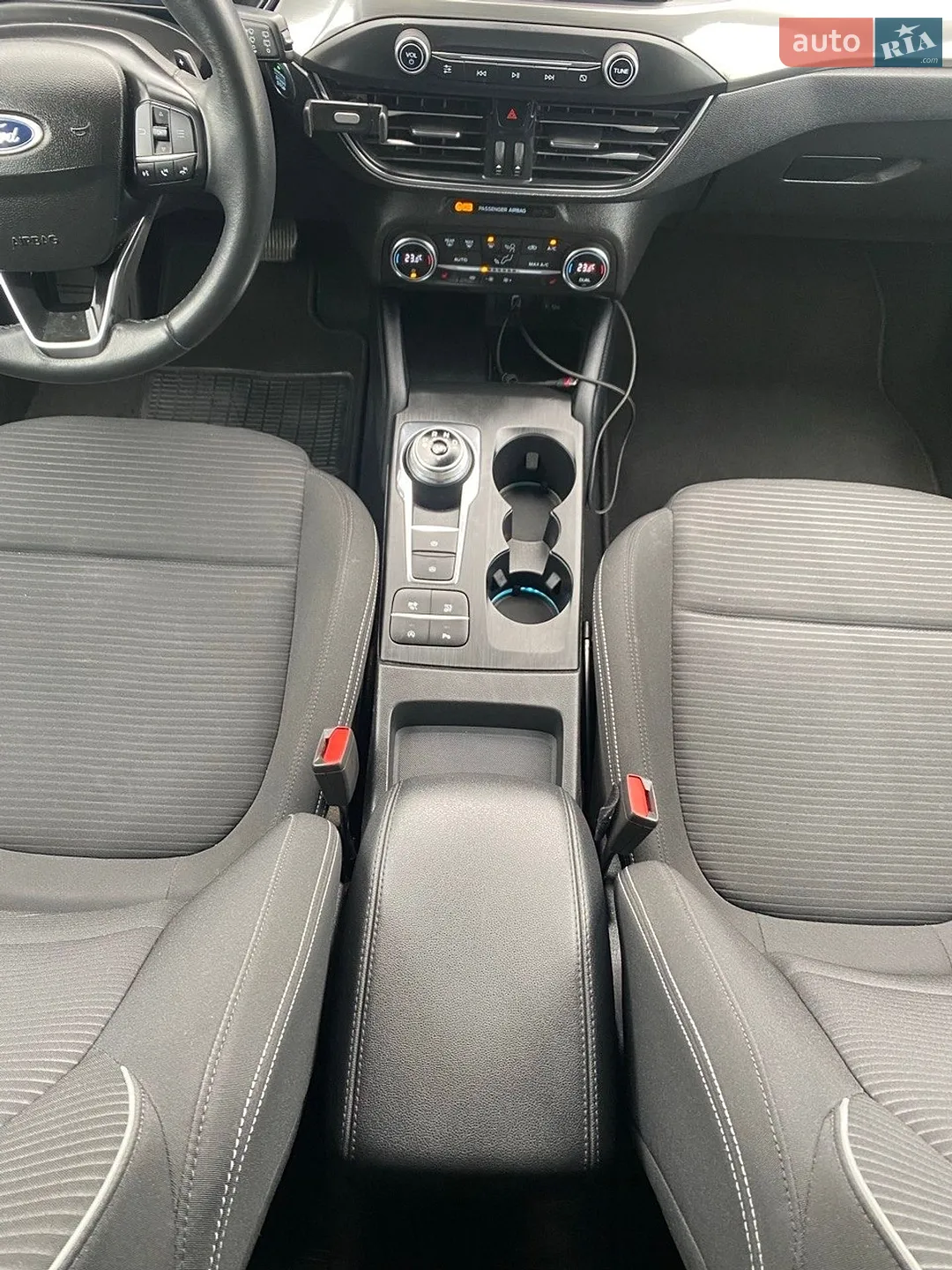 2020 Ford Focus - мініатюра 16
