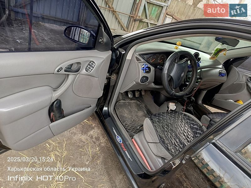 Седан Ford Focus 2000 в Изюме