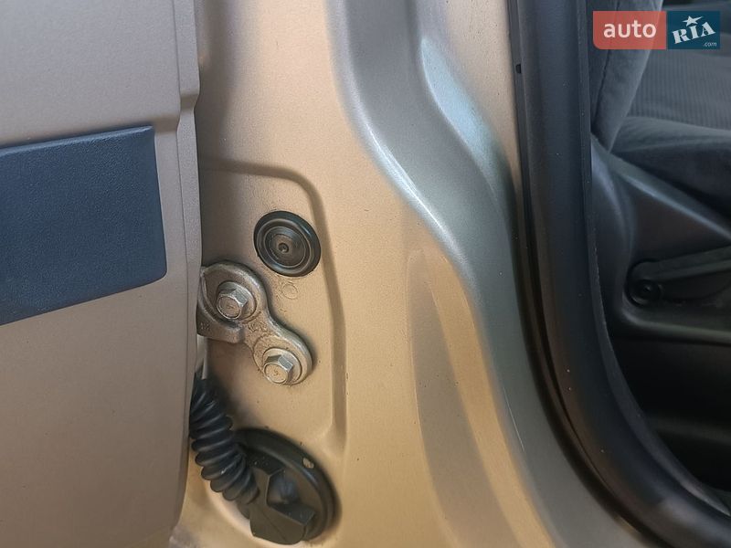 Седан Ford Focus 2002 в Обухові