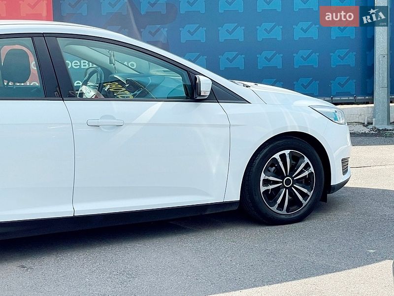 Хэтчбек Ford Focus 2017 в Киеве