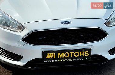 Хэтчбек Ford Focus 2017 в Киеве