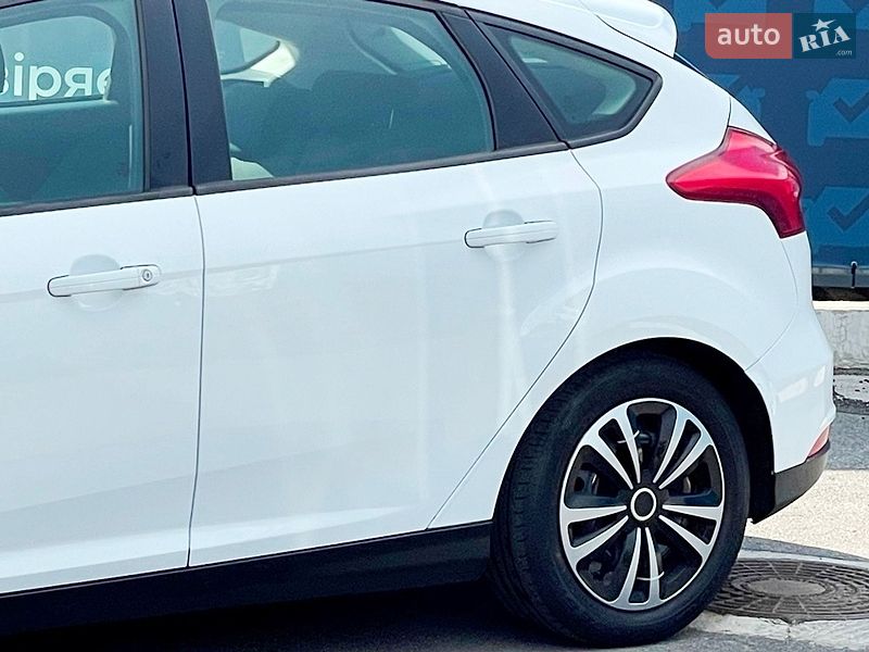 Хэтчбек Ford Focus 2017 в Киеве
