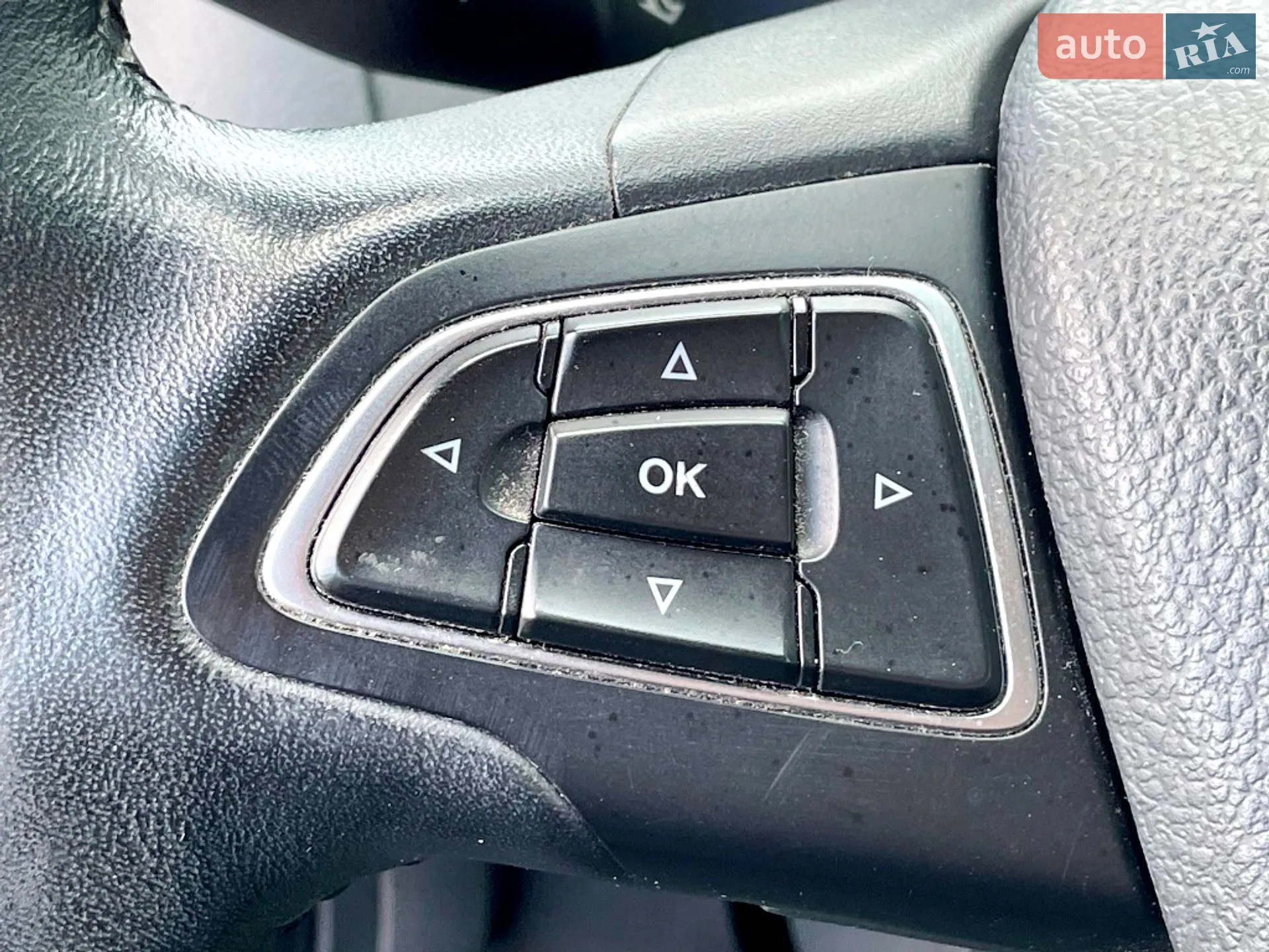 2017 Ford Focus - мініатюра 27