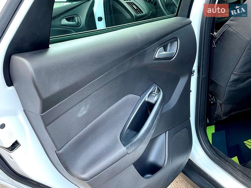 Хэтчбек Ford Focus 2017 в Киеве