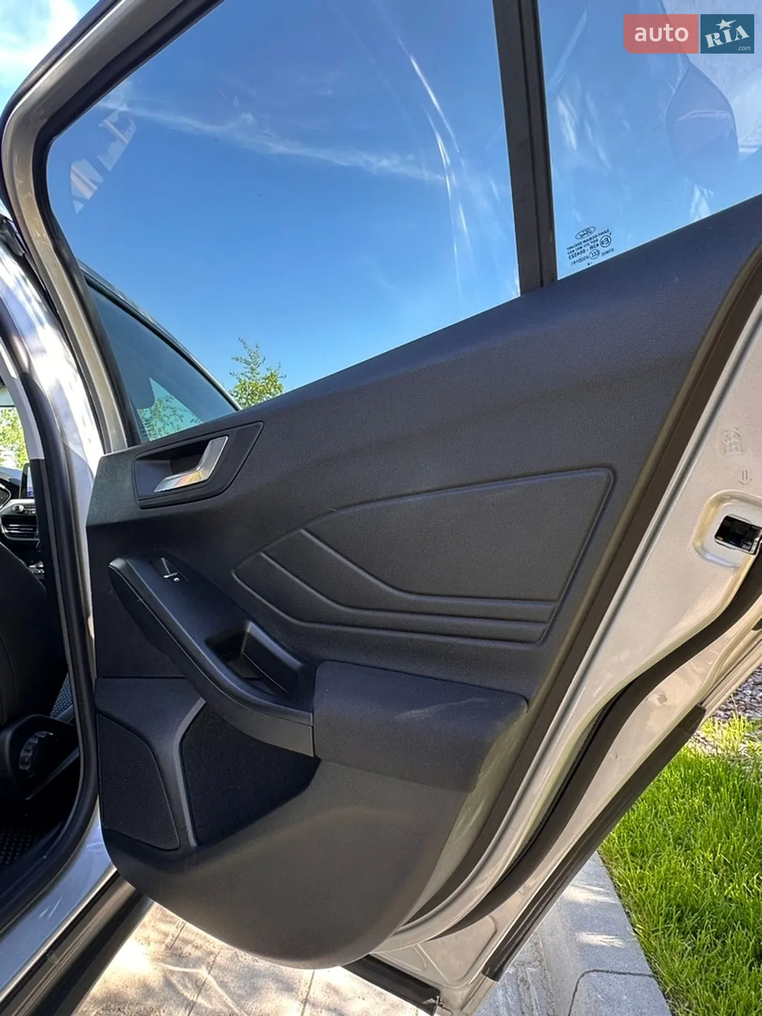 2020 Ford Focus - мініатюра 25