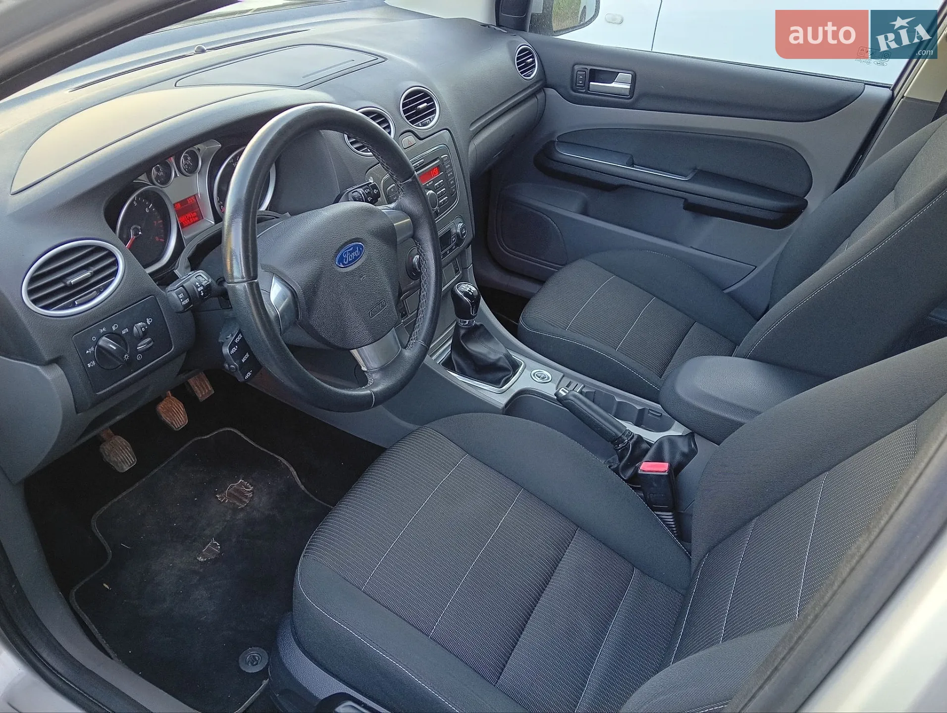 2010 Ford Focus - мініатюра 6
