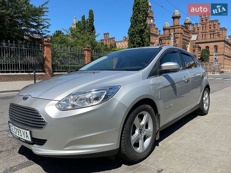 Хетчбек Ford Focus 2018 в Чернівцях
