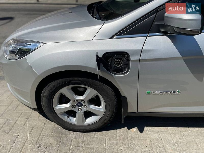 Хетчбек Ford Focus 2018 в Чернівцях