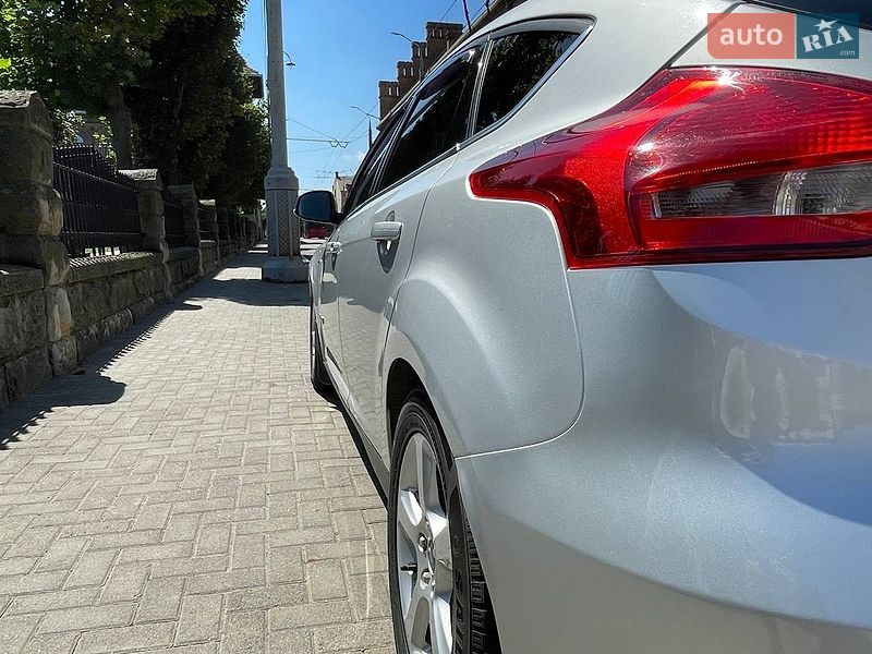 Хетчбек Ford Focus 2018 в Чернівцях