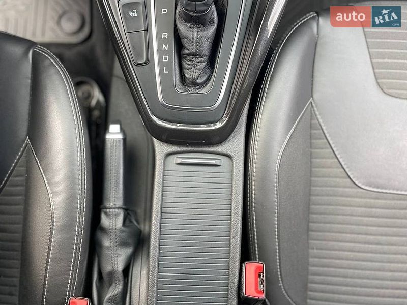 Хетчбек Ford Focus 2018 в Чернівцях