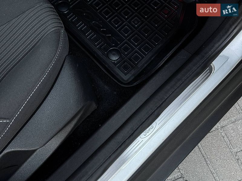 Універсал Ford Focus 2013 в Черкасах