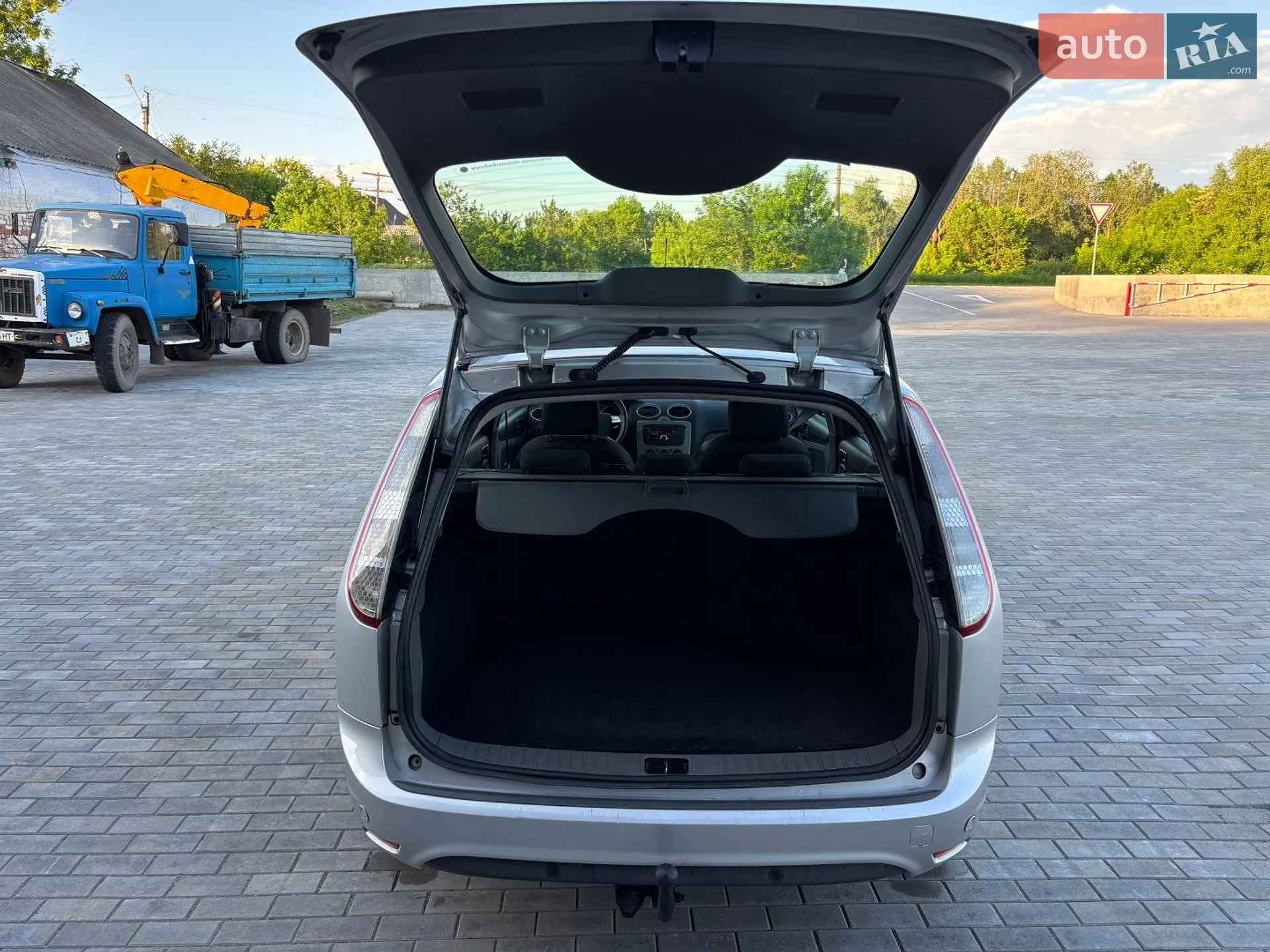 2010 Ford Focus - мініатюра 16
