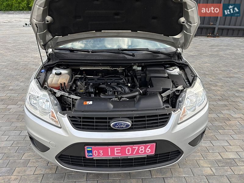 Універсал Ford Focus 2010 в Хоролі